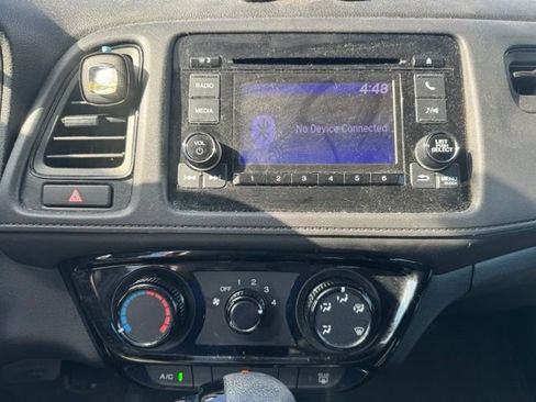 Used 2022 Honda HR-V LX image 15