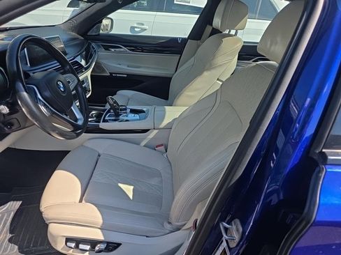 Used 2018 BMW 750i RWD image 4