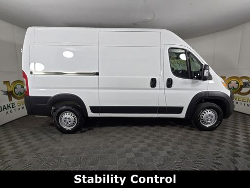 Used 2025 RAM ProMaster 2500 w/ Safety Group FWD image 9