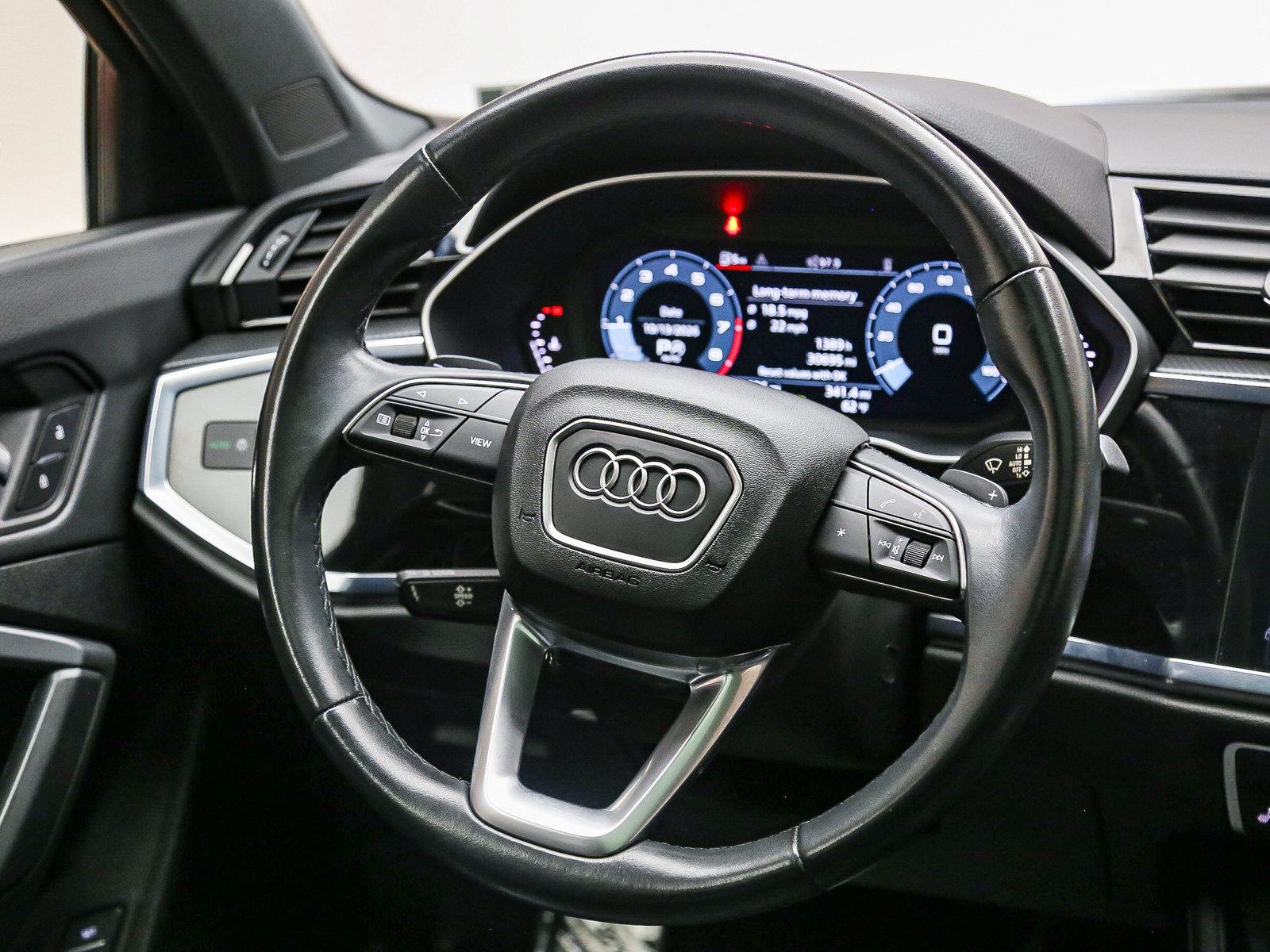 Certified 2023 Audi Q3 2.0T Premium w/ Black Optic Sport Package AWD/4WD image 16