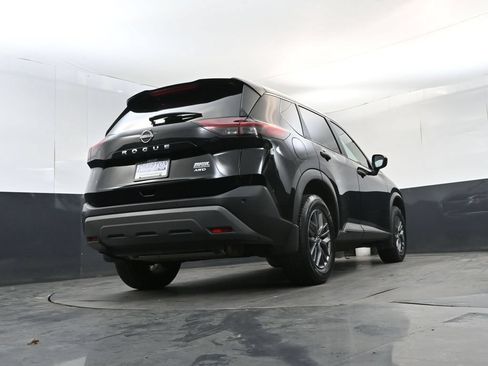 Used 2023 Nissan Rogue S AWD/4WD image 23