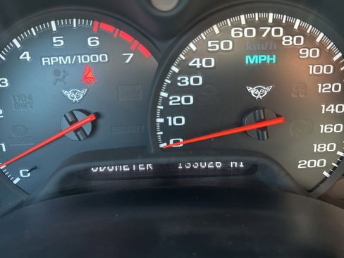 Used 2004 Chevrolet Corvette Coupe image 15