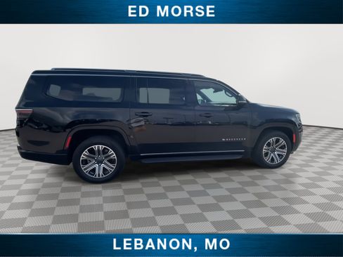 Used 2024 Jeep Wagoneer L Series II AWD/4WD image 8