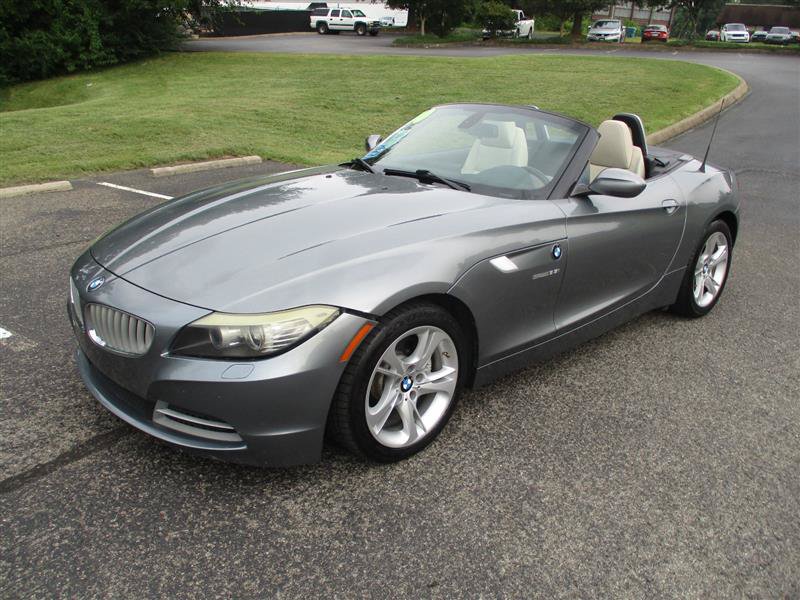 Used 2010 BMW Z4 sDrive35i RWD image 3