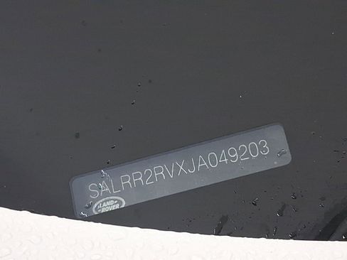 Used 2018 Land Rover Discovery HSE image 21