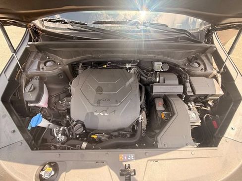 Used 2025 Kia Telluride S FWD image 25
