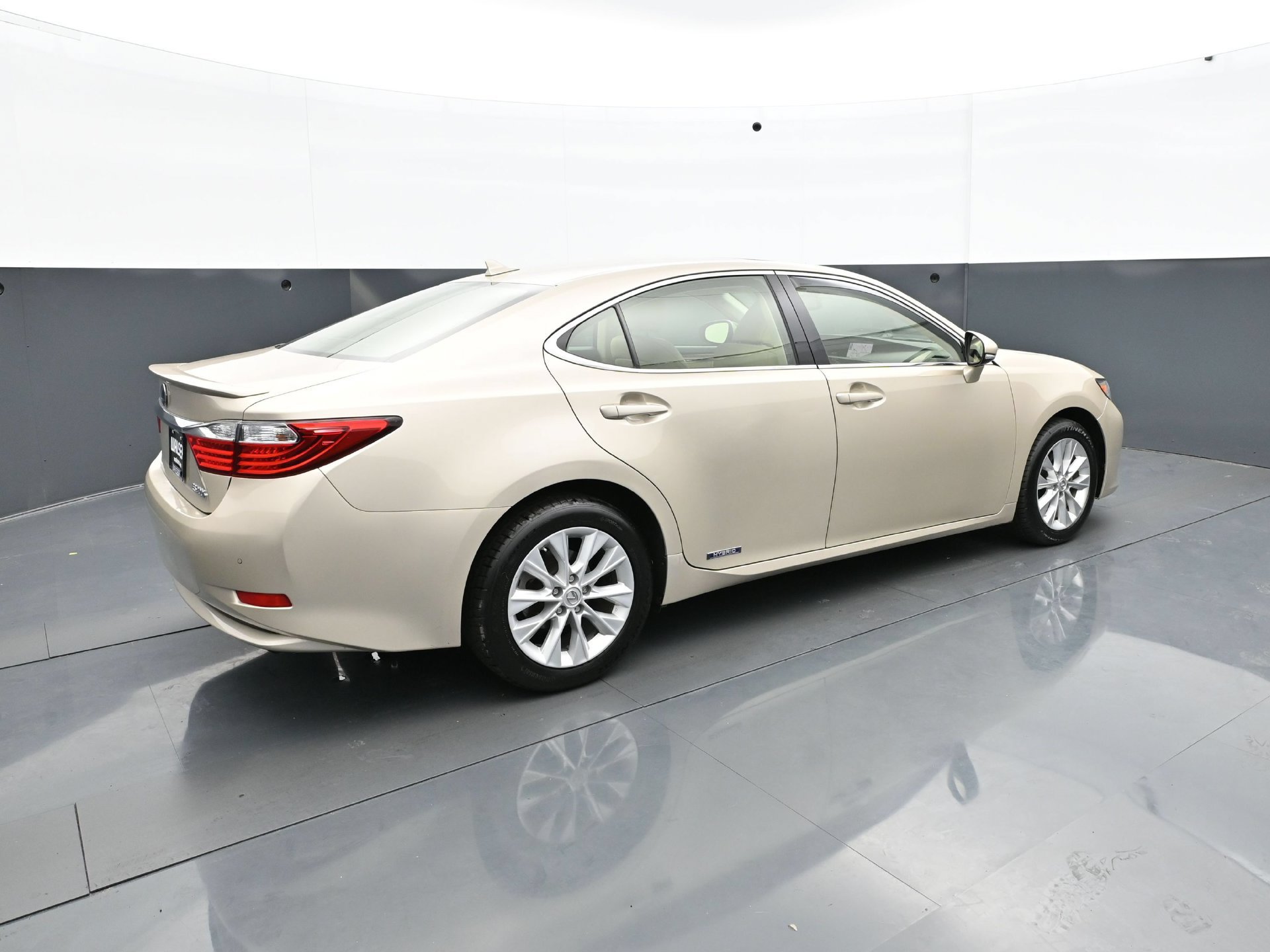Used 2013 Lexus ES 300h w/ Luxury Pkg FWD image 7