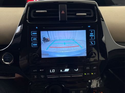 Used 2016 Toyota Prius Four image 24