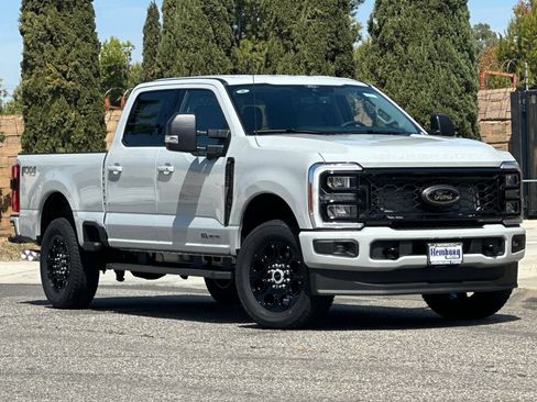 New 2026 Ford F250 XLT w/ XLT Premium Package AWD/4WD image 2