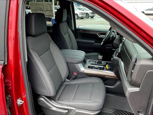Used 2026 Chevrolet Silverado 1500 LT Trail Boss w/ Convenience Package II AWD/4WD image 16