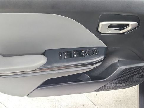 Used 2025 Kia K4 FWD image 30