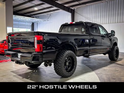 Used 2025 Ford F350 Platinum AWD/4WD image 4