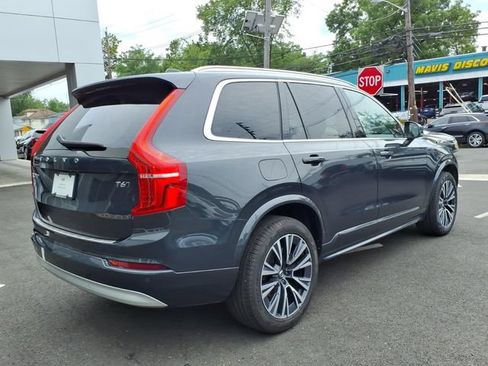 Used 2022 Volvo XC90 T6 Momentum w/ Climate Package AWD/4WD image 6