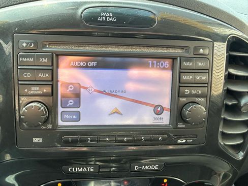 Used 2012 Nissan Juke SL AWD/4WD image 23
