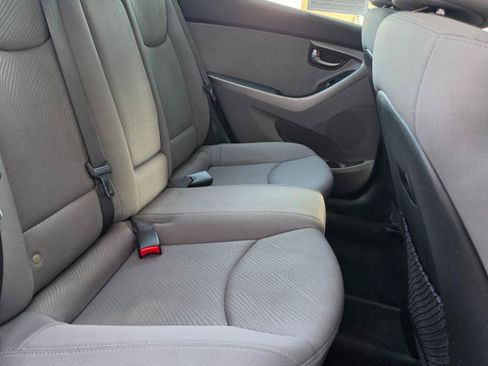 Used 2013 Hyundai Elantra GLS w/ Preferred Pkg FWD image 11