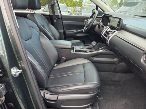 Used 2023 Kia Sorento S w/ Panoramic Sunroof Package AWD/4WD image 28