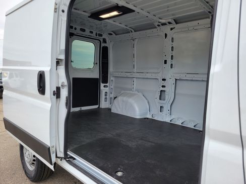 Used 2025 RAM ProMaster 1500 w/ Convenience Group FWD image 16