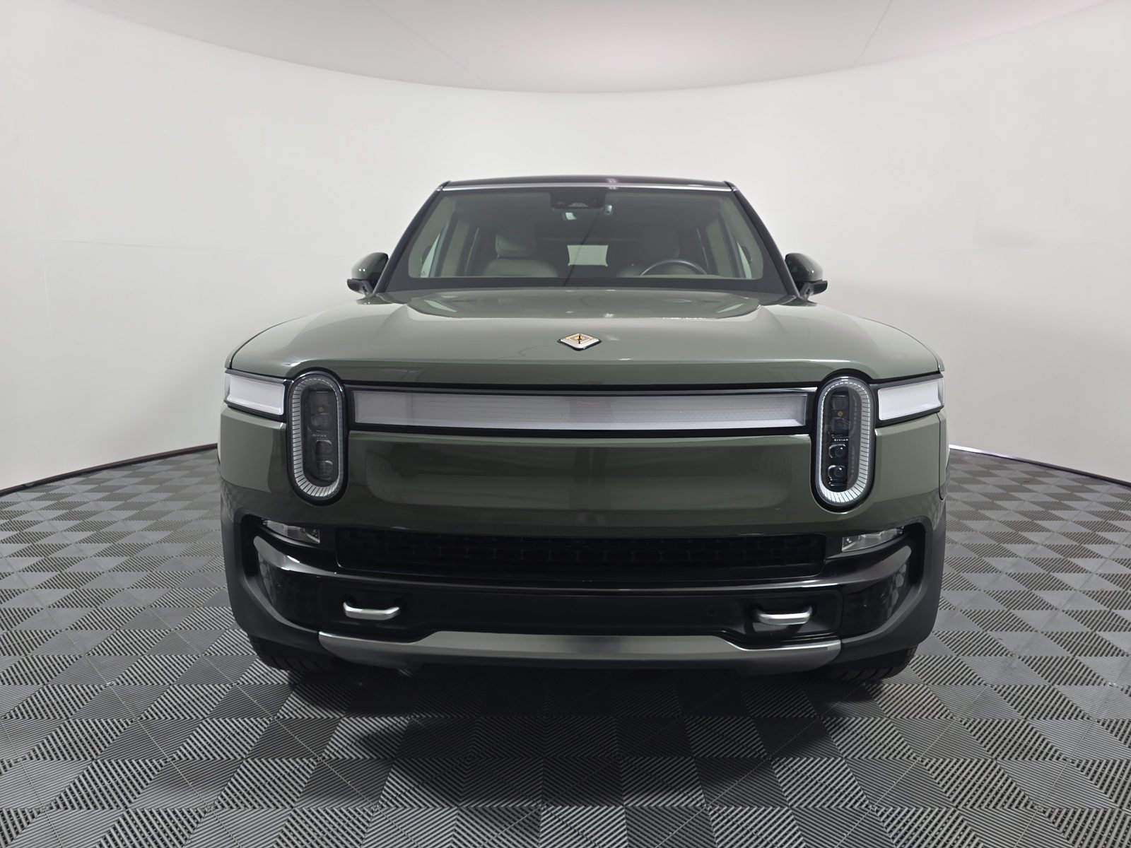 Used 2023 Rivian R1S Launch Edition Quad AWD/4WD image 8