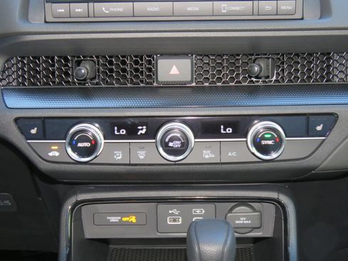 Used 2025 Honda CR-V EX image 18