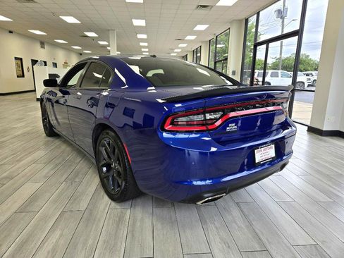 Used 2021 Dodge Charger SXT w/ Blacktop Package image 6