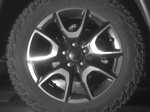 Used 2025 Jeep Compass Trailhawk AWD/4WD image 15