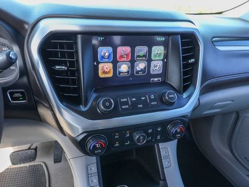 Used 2017 GMC Acadia SLT FWD image 19