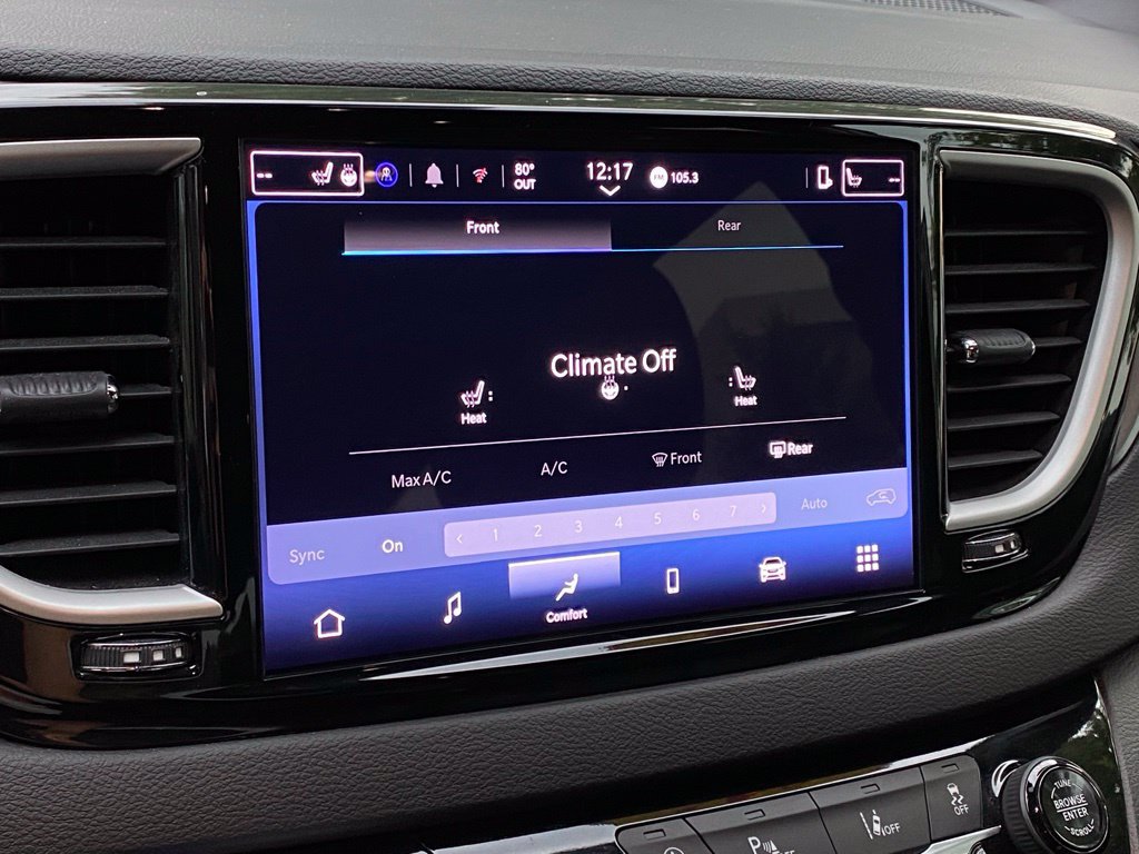 Used 2025 Chrysler Pacifica Select FWD image 17