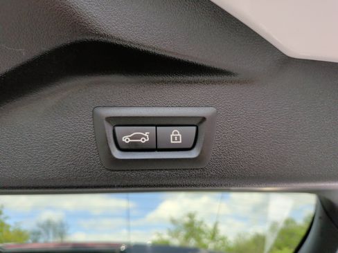 Used 2022 BMW X5 sDrive40i w/ Premium Package image 39