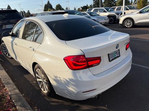 Used 2018 BMW 320i Sedan w/ Convenience Package RWD image 6