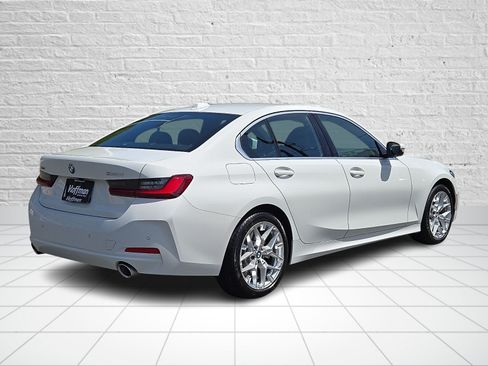 Used 2025 BMW 330i xDrive Sedan w/ Premium Package AWD/4WD image 6