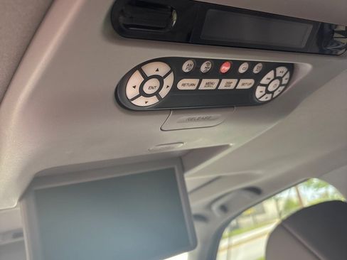 Used 2011 Honda Pilot Touring image 21