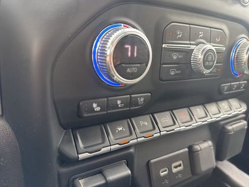 Used 2022 GMC Sierra 1500 Denali w/ Denali Premium Package image 14