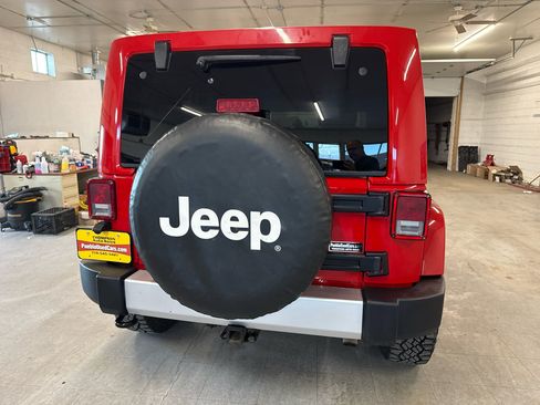 Used 2013 Jeep Wrangler Unlimited Sahara w/ Connectivity Group image 82