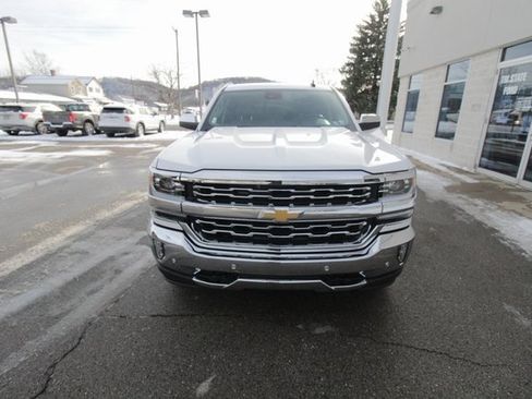 Used 2017 Chevrolet Silverado 1500 LTZ w/ Sport Package image 7