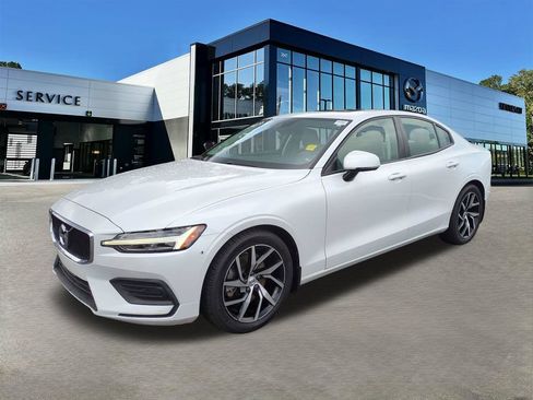 Used 2020 Volvo S60 T5 Momentum FWD image 8
