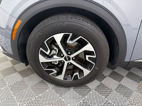Used 2024 Kia Sportage EX image 12