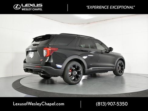 Used 2022 Ford Explorer ST w/ ST Street Pack image 6