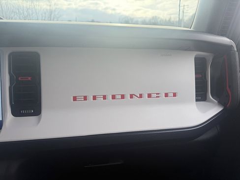 Used 2024 Ford Bronco Heritage Edition image 26