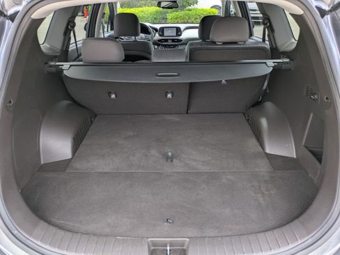 Used 2019 Hyundai Santa Fe SEL FWD image 11