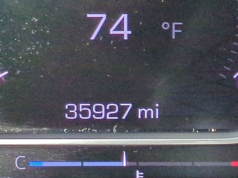 Used 2024 GMC Yukon XL Denali image 36