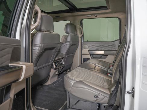 Used 2026 Ford F250 Platinum w/ Platinum Plus Package image 14