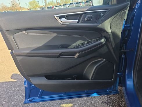 Used 2024 Ford Edge Titanium image 10