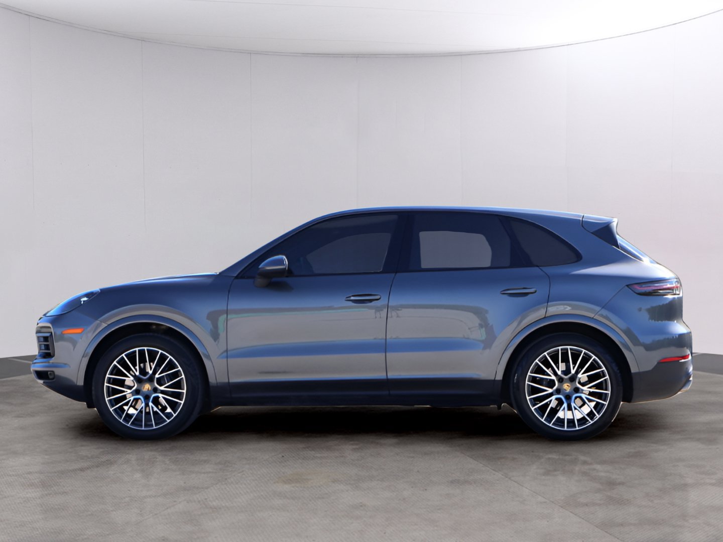 Used 2020 Porsche Cayenne AWD/4WD image 2