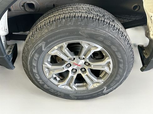 Used 2020 GMC Sierra 1500 2WD Double Cab w/ Convenience Package image 11