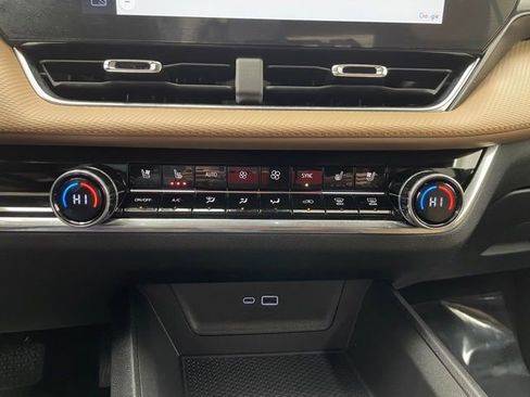 New 2025 Chevrolet Equinox ACTIV w/ Safety and Technology Package image 6