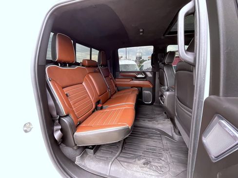 Certified 2024 GMC Sierra 3500 Denali Ultimate AWD/4WD image 18