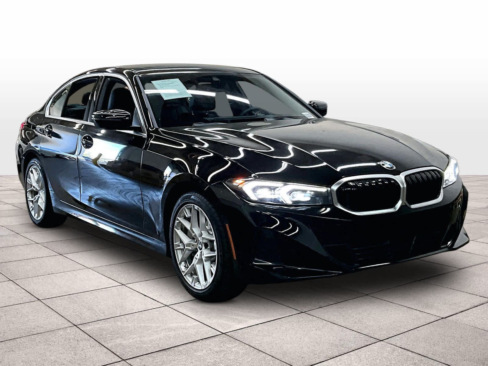 Used 2025 BMW 330i Sedan w/ Convenience Package RWD image 2