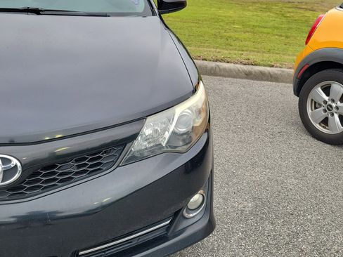 Used 2013 Toyota Camry SE FWD image 3