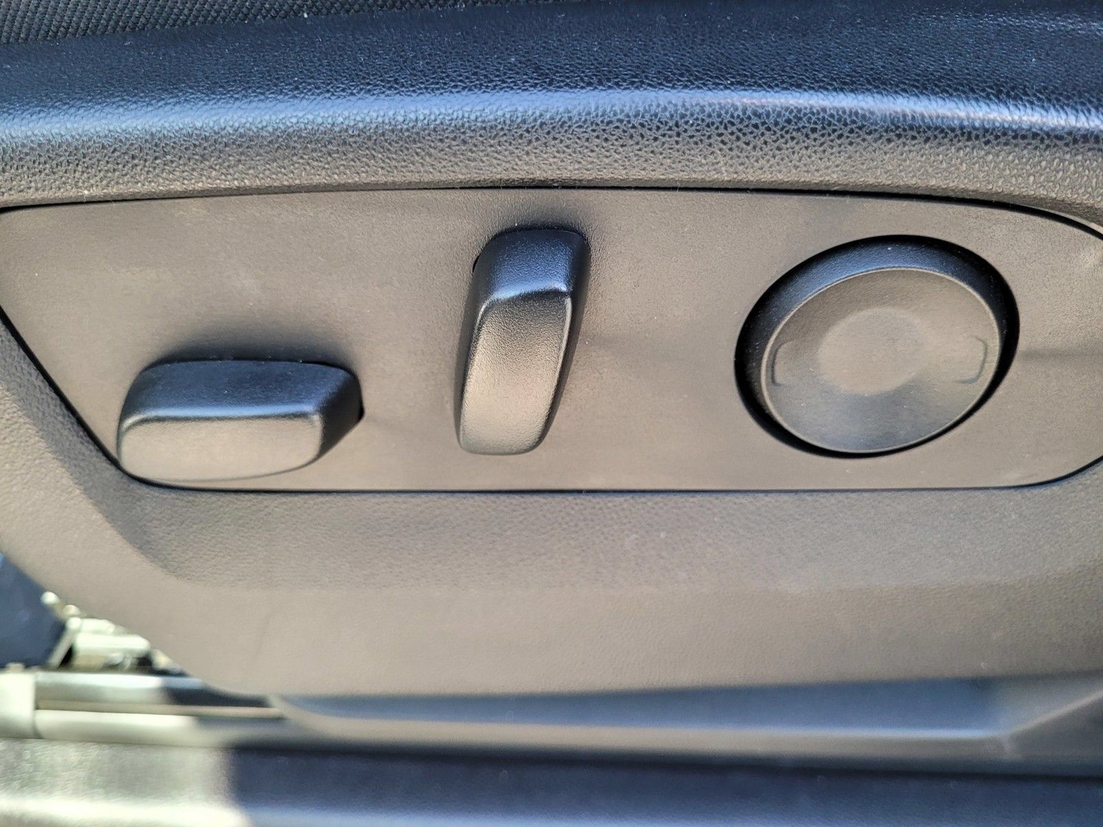 Used 2024 Chevrolet Silverado 1500 RST AWD/4WD image 13