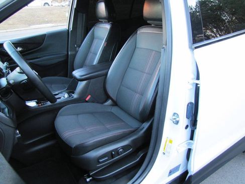Used 2024 Chevrolet Equinox RS FWD image 23